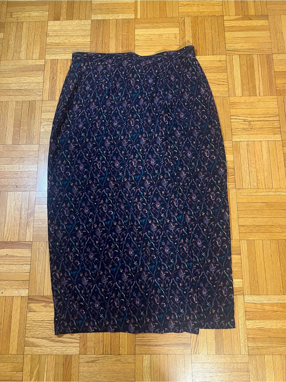 90s Jennifer Moore 100% silk Pencil Skirt with Teal & Purple Floral Motif 14
